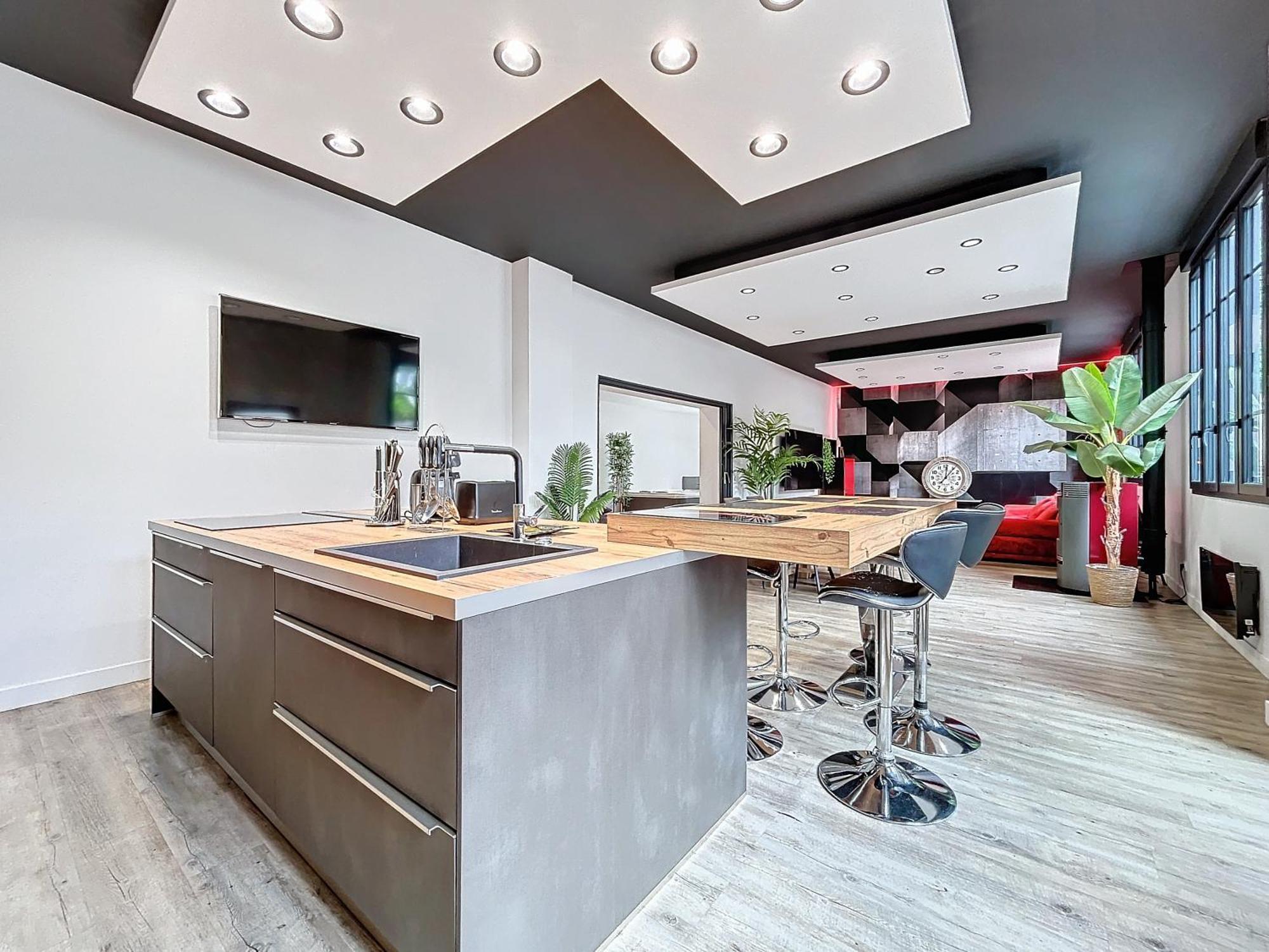 Loft Terrasse Avec Spa Proche Centre Historique มงต์ลูซง ภายนอก รูปภาพ