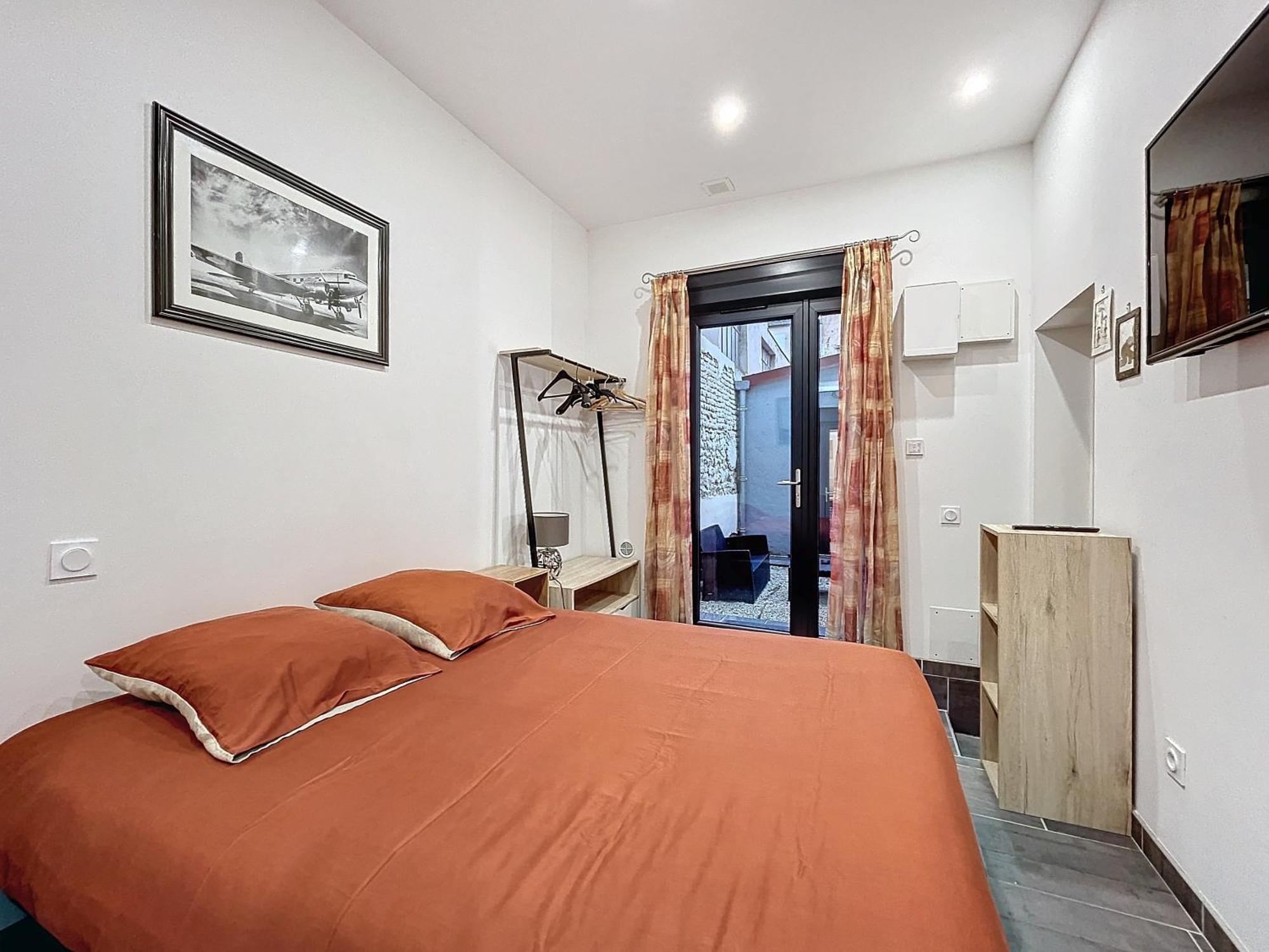 Loft Terrasse Avec Spa Proche Centre Historique มงต์ลูซง ภายนอก รูปภาพ