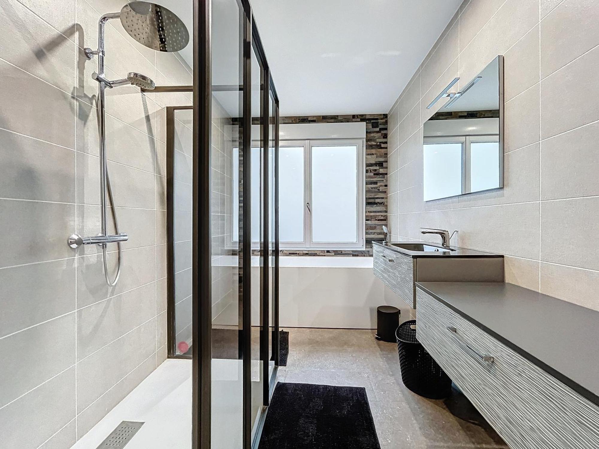 Loft Terrasse Avec Spa Proche Centre Historique มงต์ลูซง ภายนอก รูปภาพ
