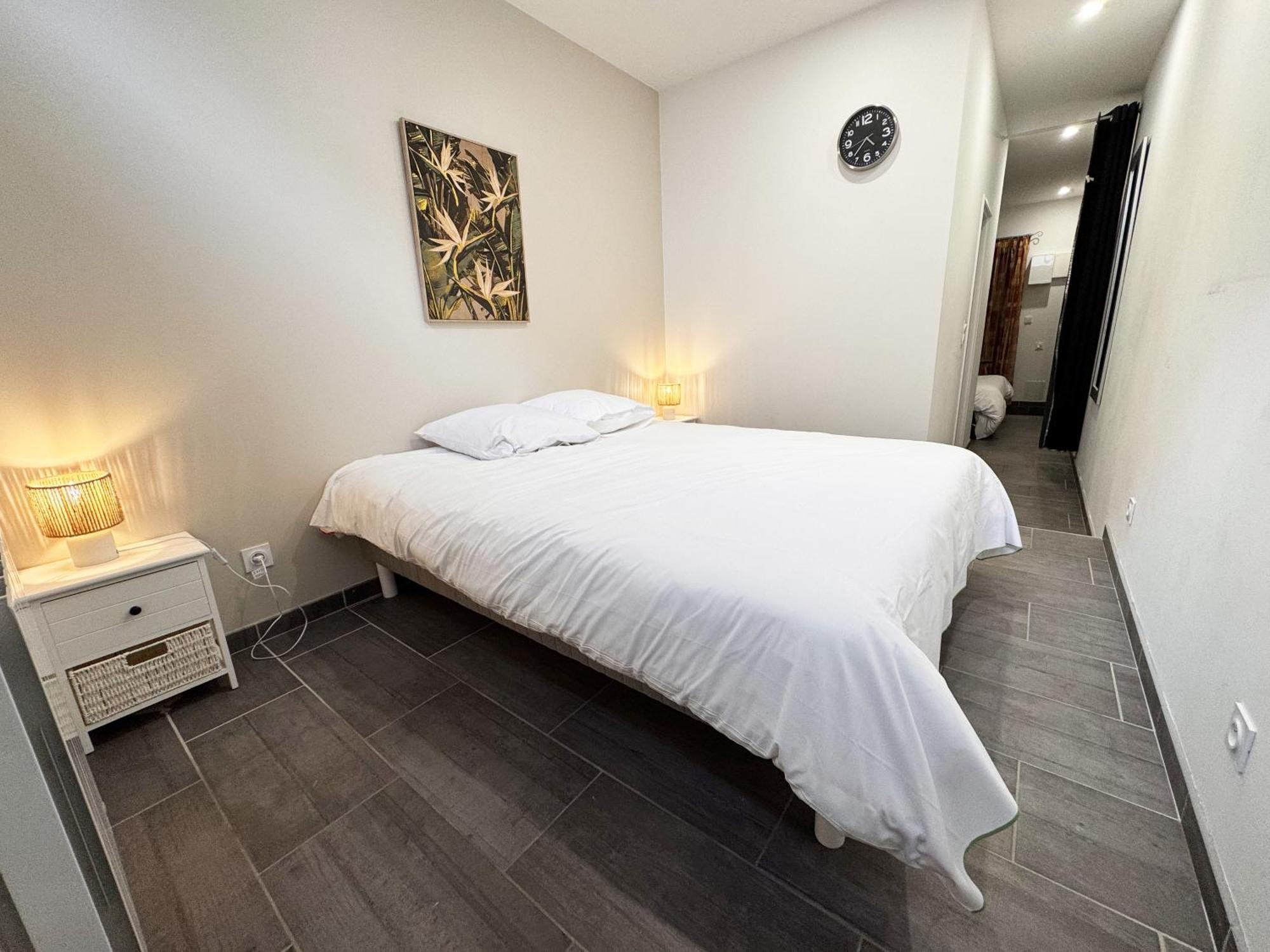 Loft Terrasse Avec Spa Proche Centre Historique มงต์ลูซง ภายนอก รูปภาพ